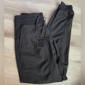 Lululemon Athletica Studio Pant Joggers Black size 4